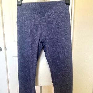 EUC Lululemon Wunder Under Crop (Hi-Rise) 21" purple leggings size 4 🤩 perfect